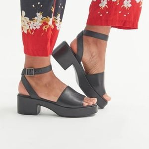 Seychelles calming influence leather black sandal